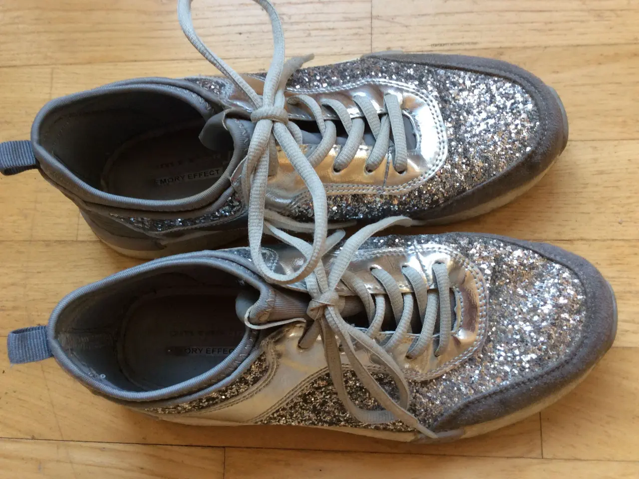 Billede 4 - Sølvglimmer sneakers