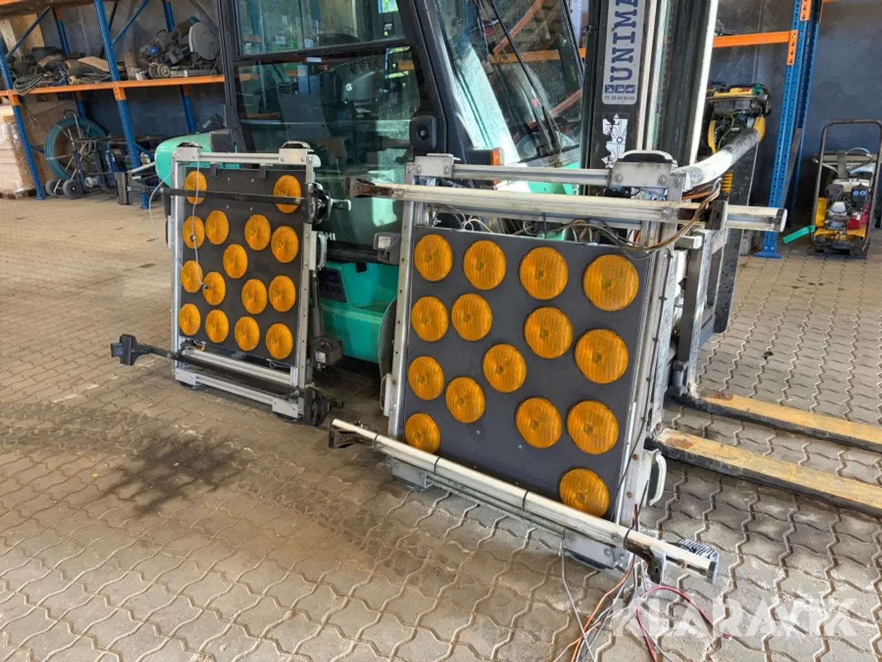 Billede 3 - LED lys-/pilskilte 2 Styk