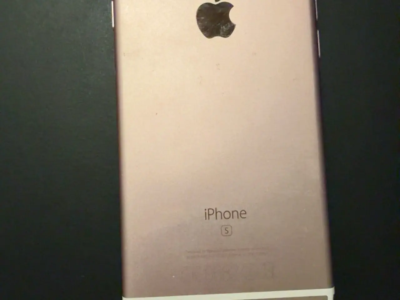 Billede 2 - iPhone 6s 64 GB rosaguld – batteri slidt – nr. 10