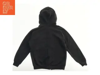 Sort hættetrøje med skeletdesign fra H&M (str. 146)