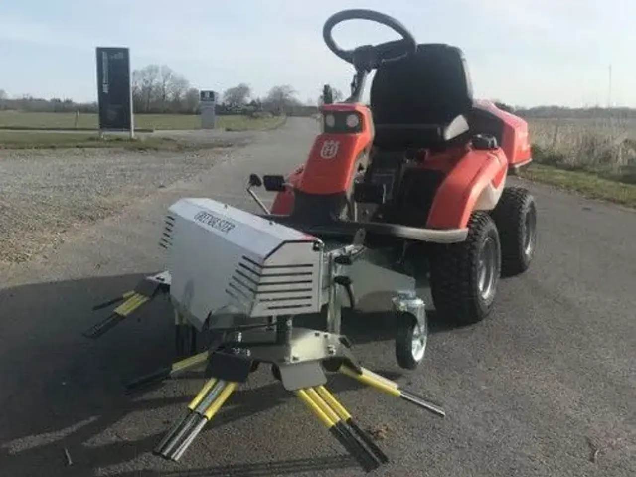 Billede 1 - Husqvarna R 216T AwD Med Greenbuster