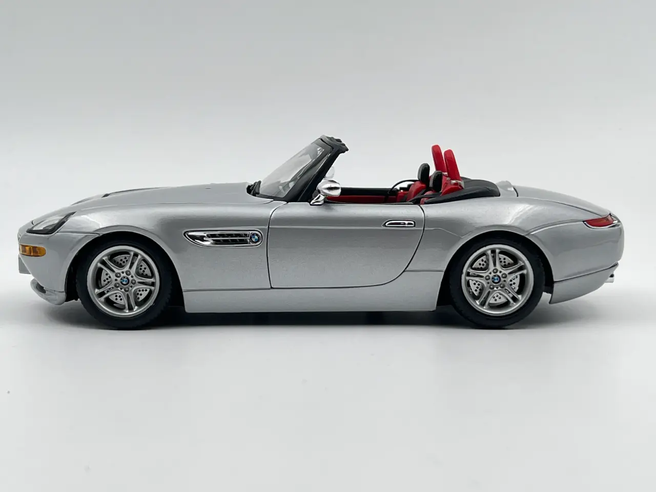 Billede 3 - 1998 BMW Z8 Roadster e52 - 1:18