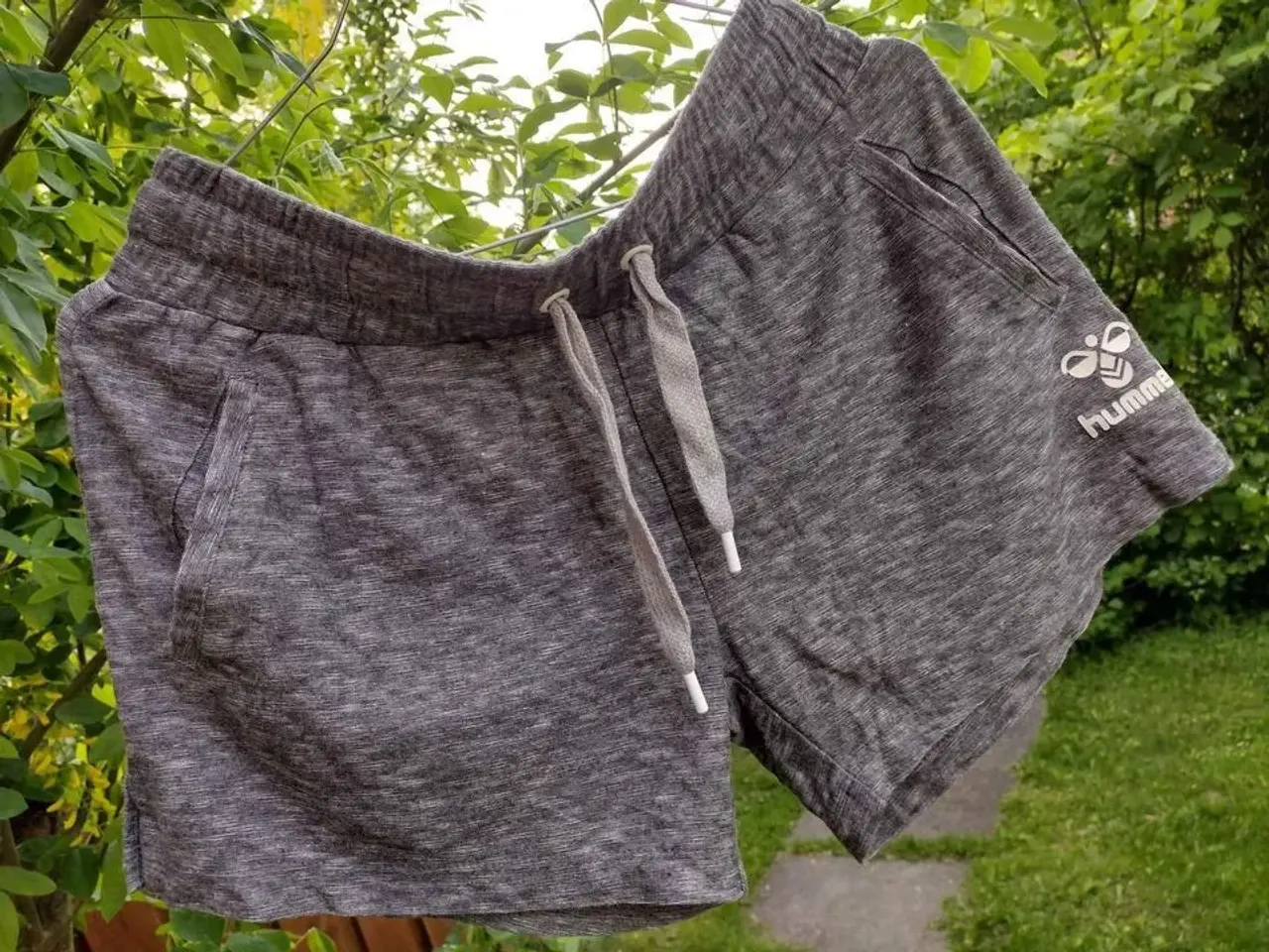 Billede 2 - Hummel shorts, dame 