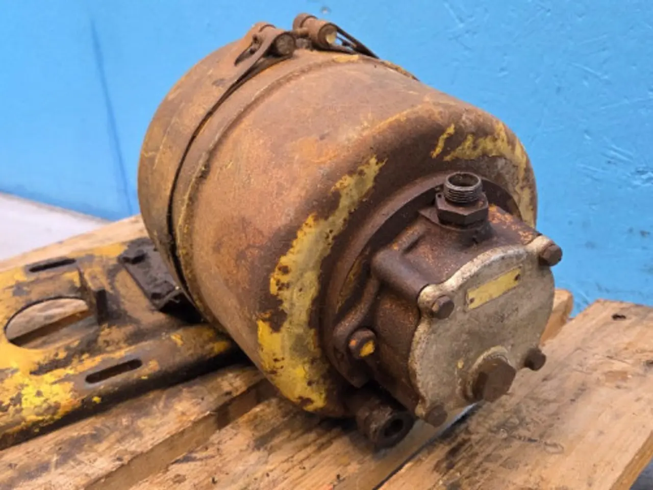 Billede 6 - New Holland M103 Hydrauliktank 090035