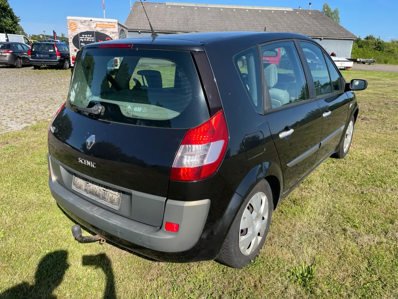 Billede 2 - Godt udstyret familiebil