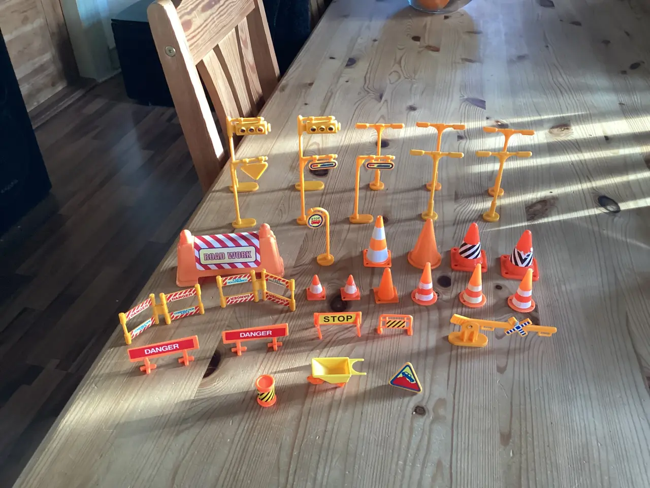 Billede 2 - Vej Skilte og Tilbehør