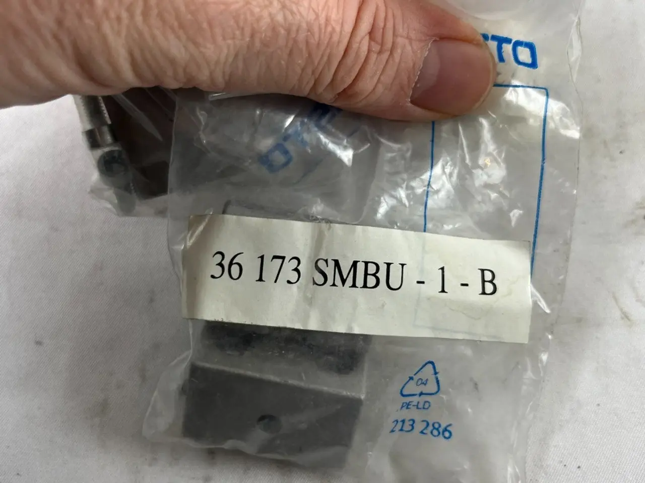 Billede 4 - Festo SMBU-1-B 36173 Sensor Mounting Kit Size 1 –