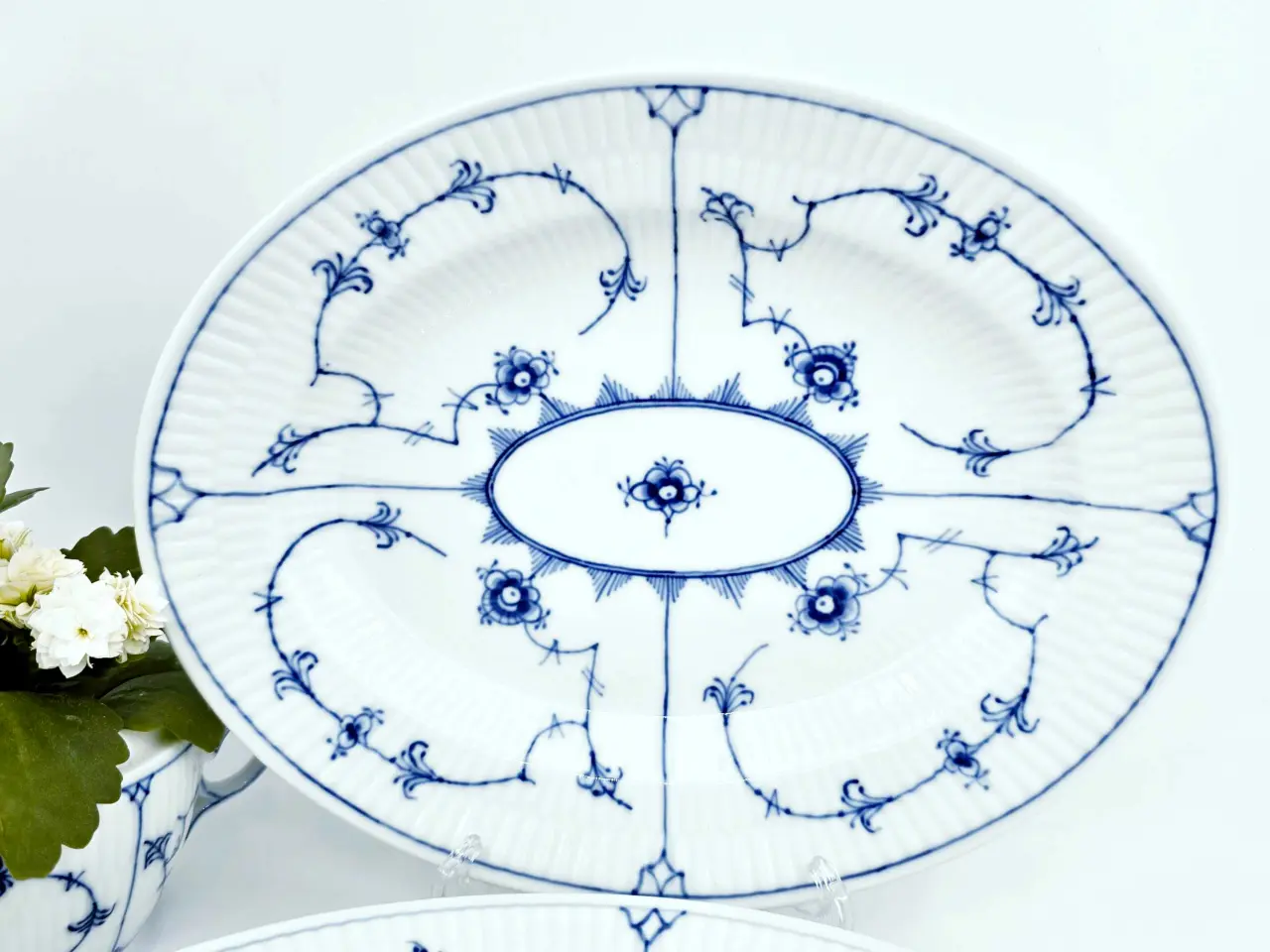 Billede 2 - Musselmalet Oval Fad 1 sortering Porcelæn