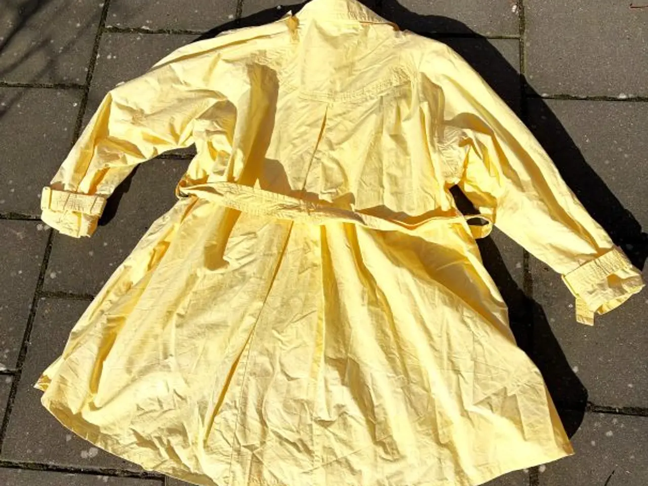 Billede 5 - Fin og elegant sommerfrakke /trechcoat /cottoncoat
