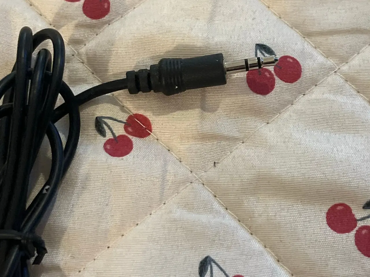 Billede 3 - Sort mikrofon med ledning og aux-stik