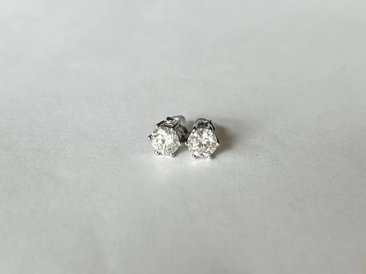 Billede 2 - Moissanite Øreringe 2 ct, 925 Sølv m/Hvidguld