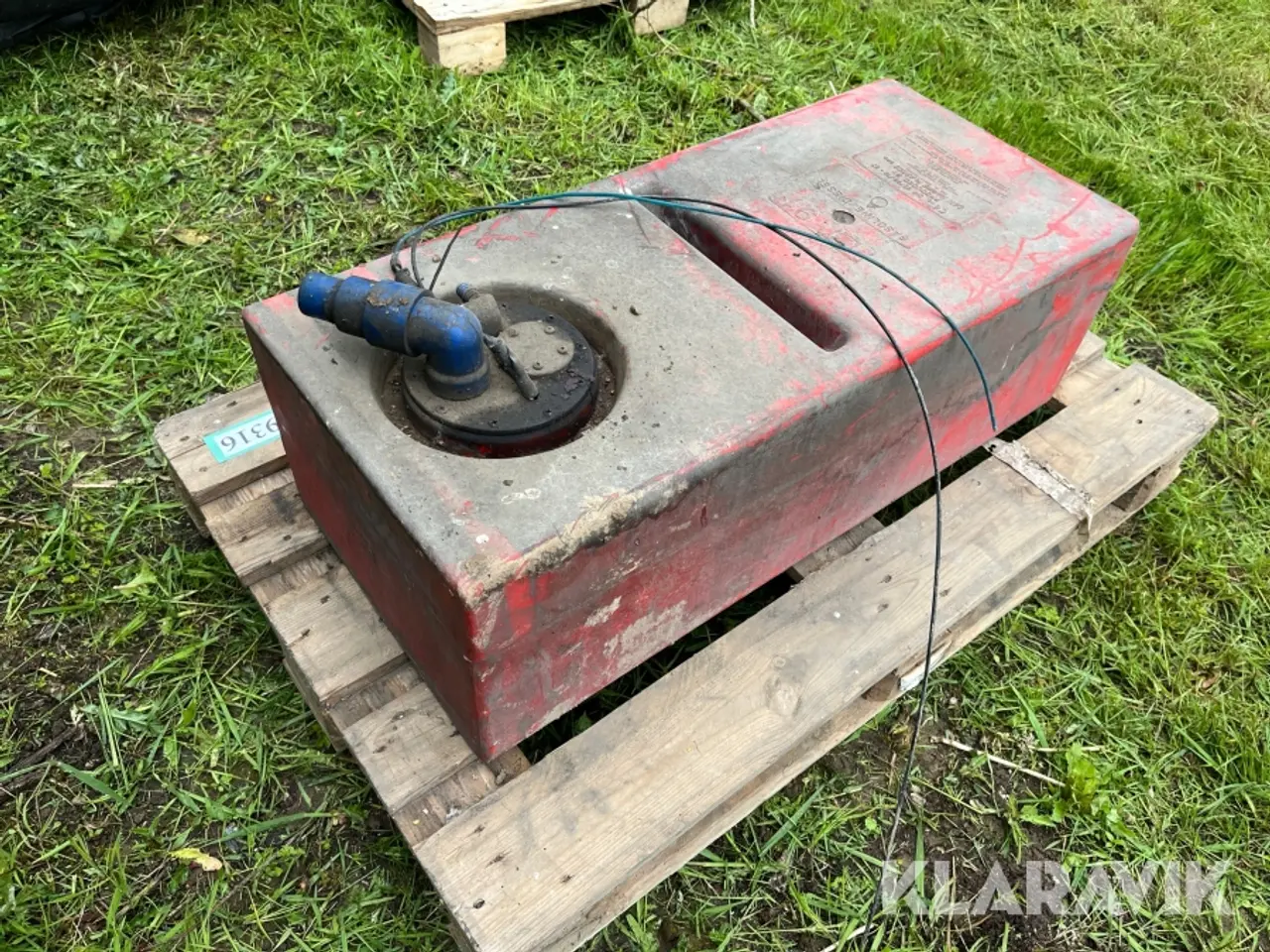 Billede 2 - Brændstof tank