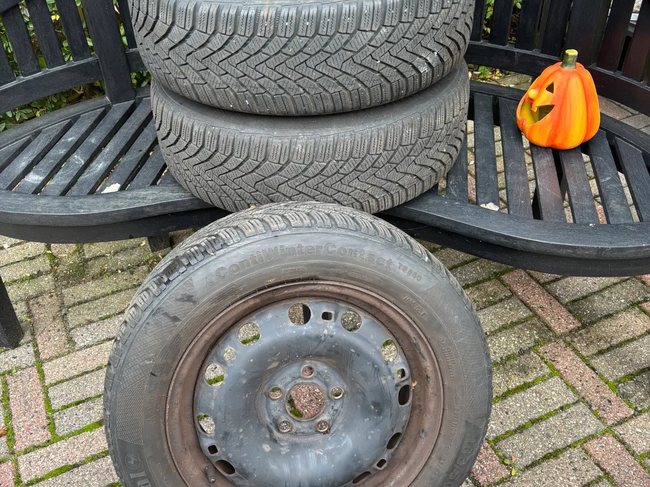 Billede 1 - Vinterdæk contential 185 60 R 15
