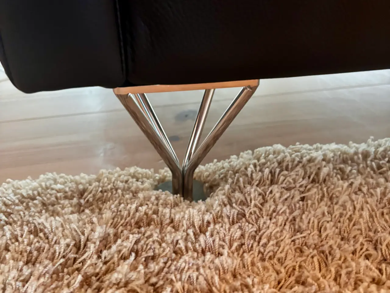 Billede 3 - Flot DUX Wind Sofa i sort læder