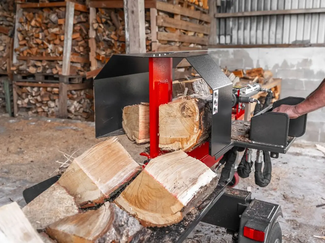 Billede 9 - WoodMaster CWM22B – 22 ton benzin brændekløver (vandret)