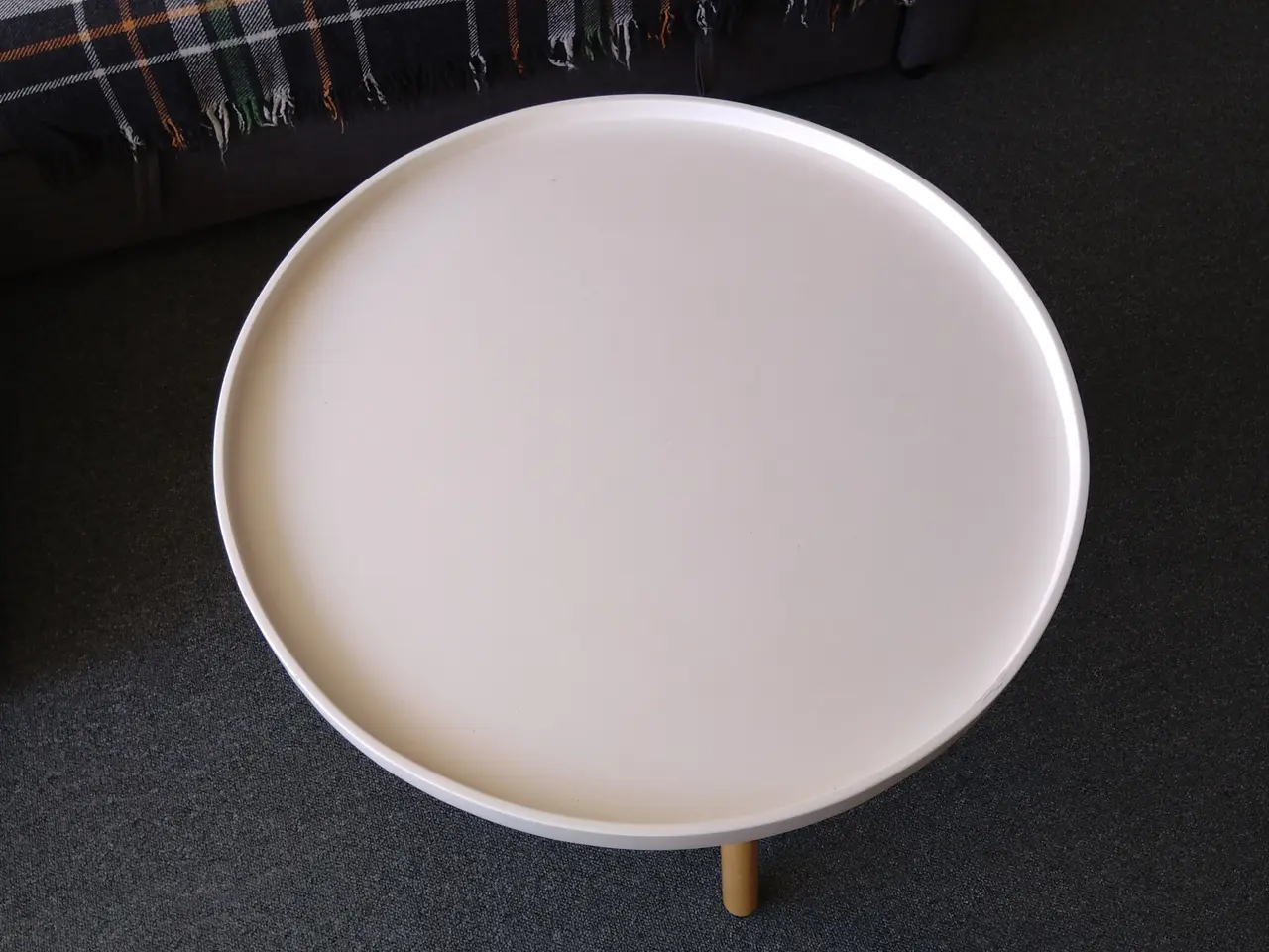Billede 2 - Sofabord - rundt Ø80 cm, lys grå lakeret