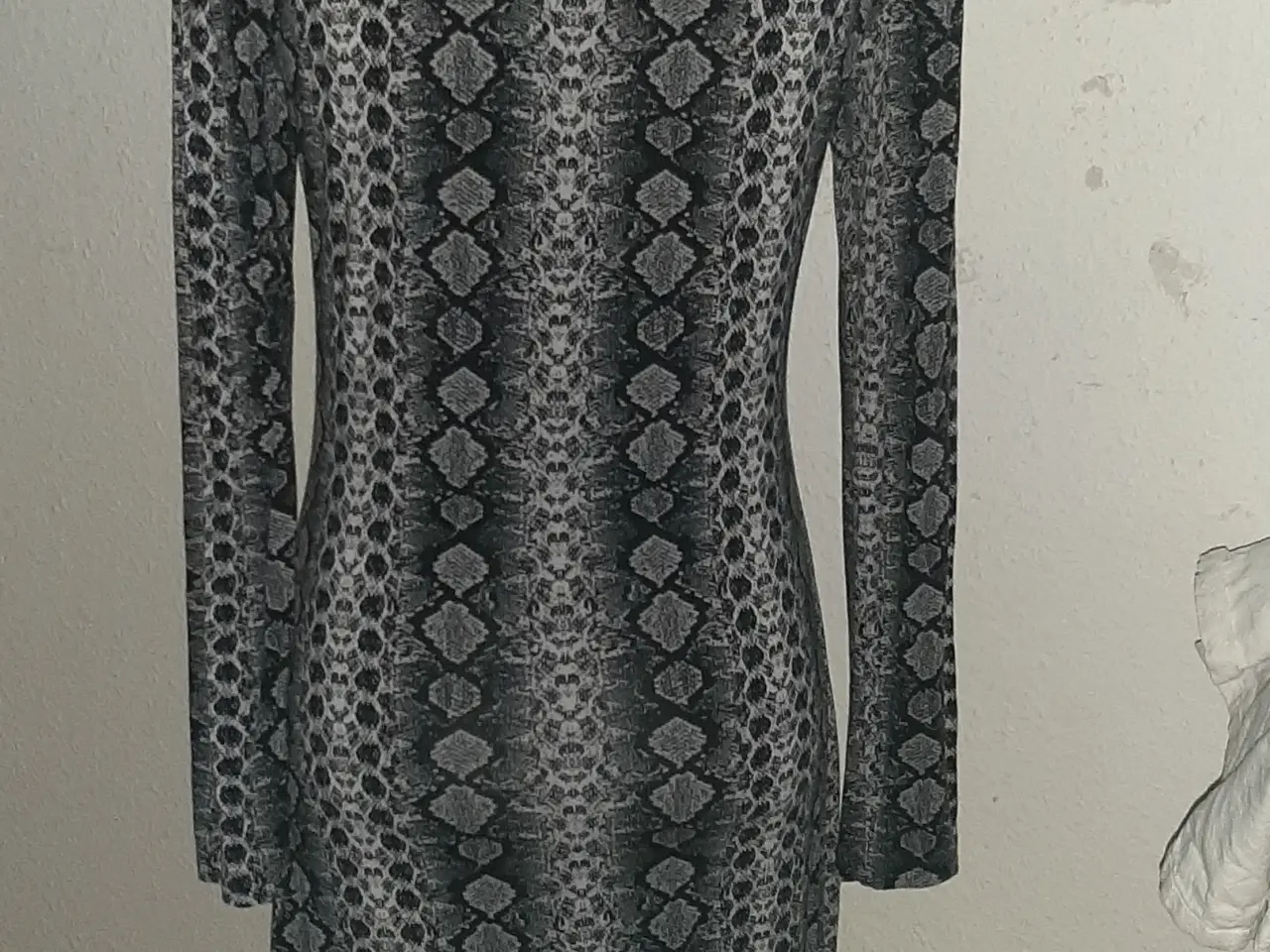 Billede 2 - Kjole-Bodycoon. Med snakeprint/Størrelse : Medium