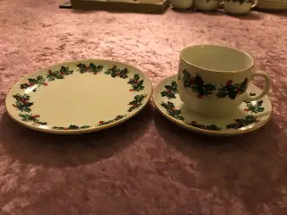 Julestel kopper og desserttallerkener