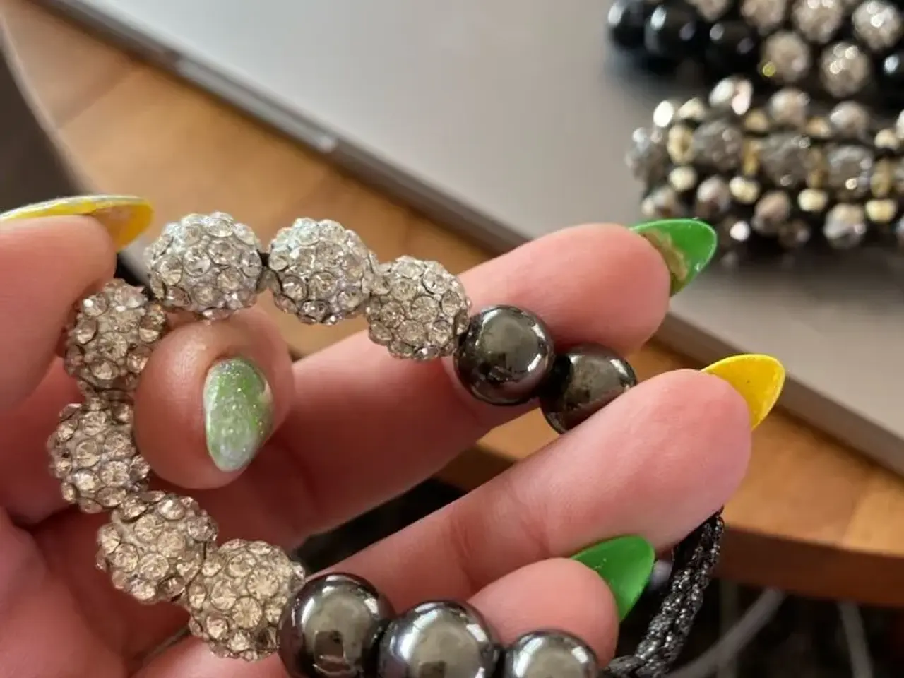Billede 3 - Nye knyttede armbånd
