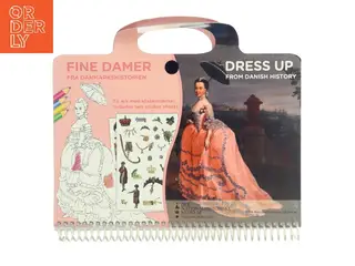Fine damer fra Danmarkshistorien – Dress up from Danish history af Det Nationalhistoriske Museum (Bog)