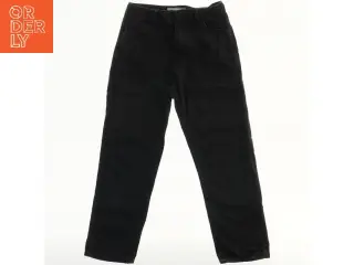 Sort jeans fra Sofie Schnoor (str. 140)