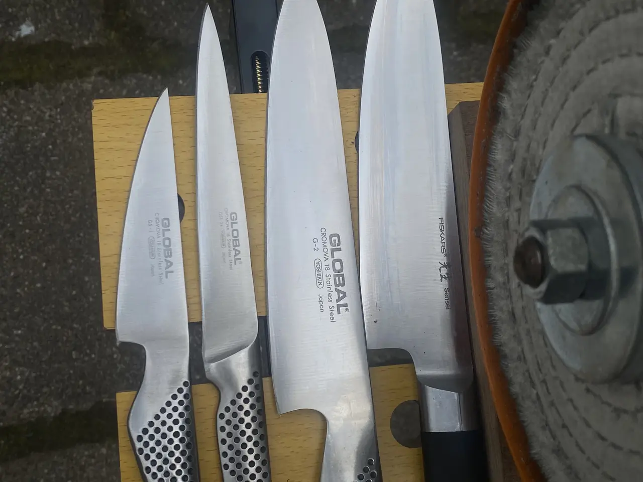 Billede 2 - Knivslibning for 50 kr.