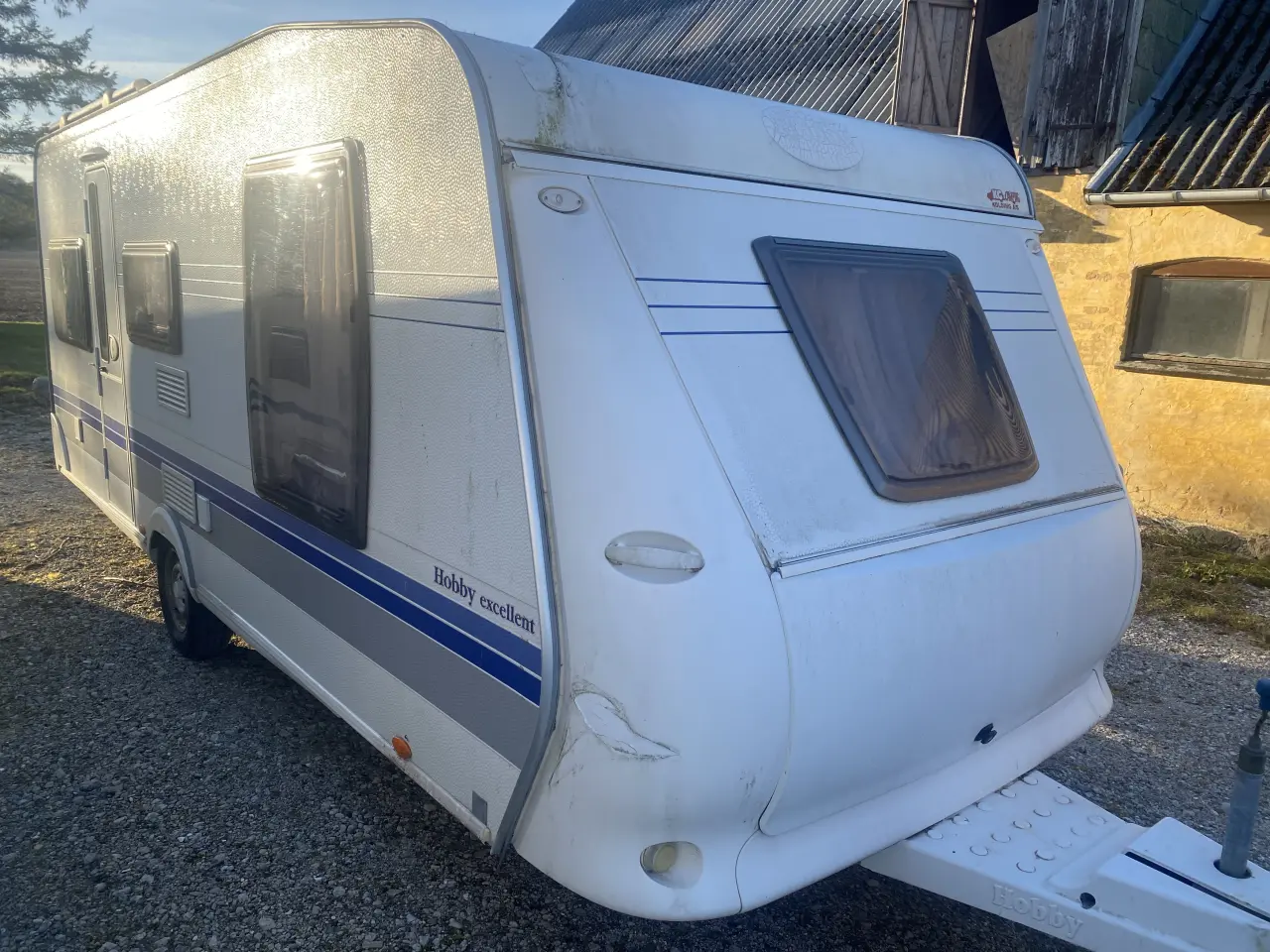 Billede 1 - Flot Hobby med kingsize seng og Aircondition