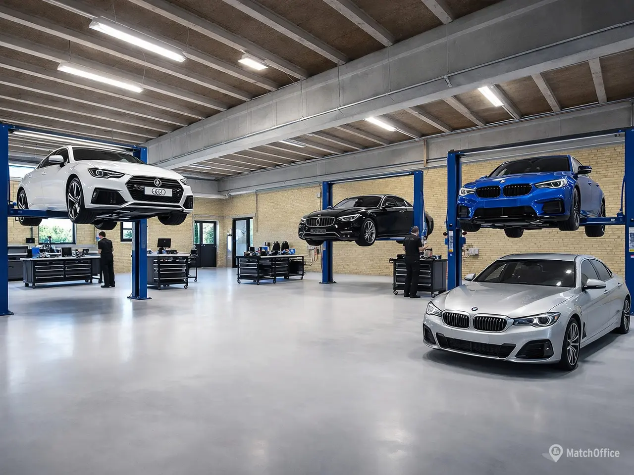 Billede 1 - Autoværksted / Værksted / Lager/ Produktion / Showroom – Med stor port 362. 543 eller 905 kvm