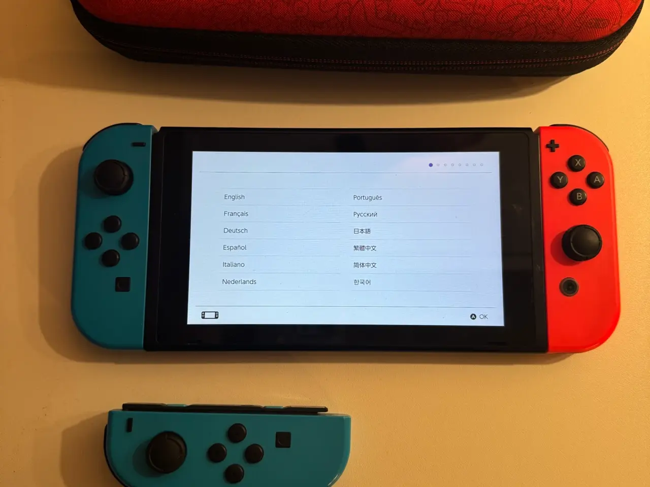 Billede 2 - Nintendo Switch V2 – Ekstra Joy-Con + Mario-etui