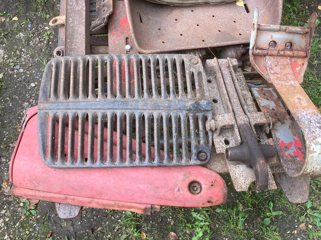 Billede 7 - Traktor. Dødsbo. veterandele