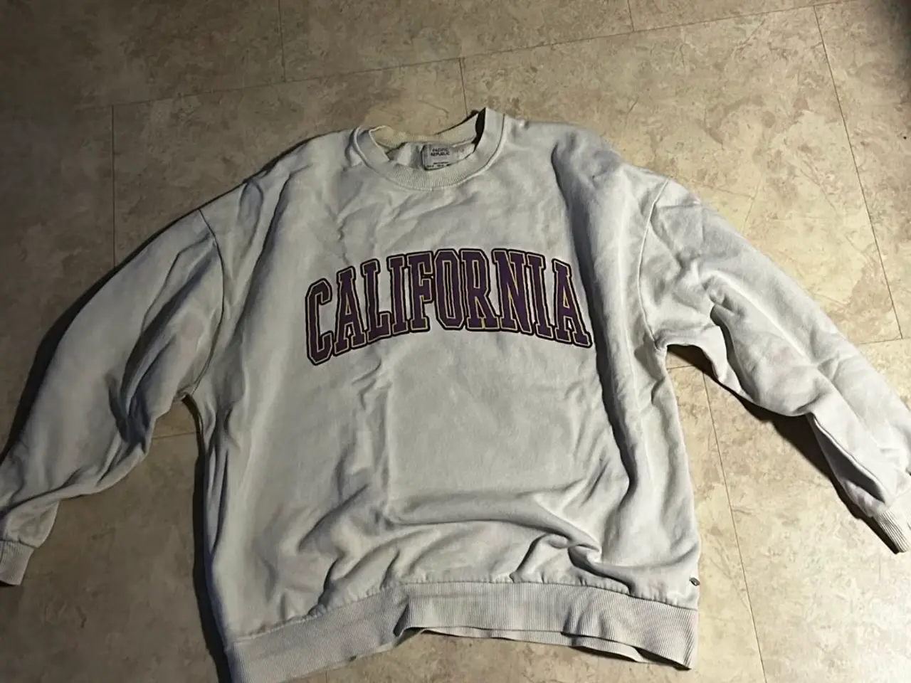 Billede 4 - Sælger 4 sweatshirts