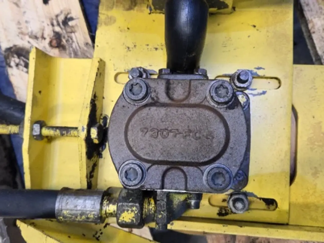 Billede 14 - New Holland 1540 Hydraulikpumpe 80337214