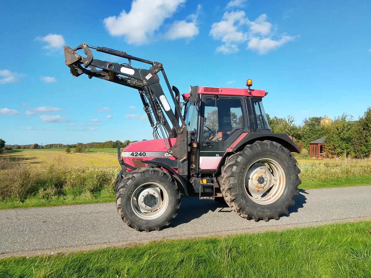 Billede 1 - Case 4240 XL exklusiv med frontlæsser