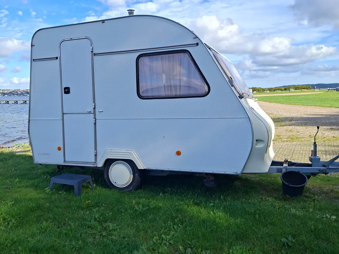 Billede 1 - Ældre campingvogn sælges m.fortelt