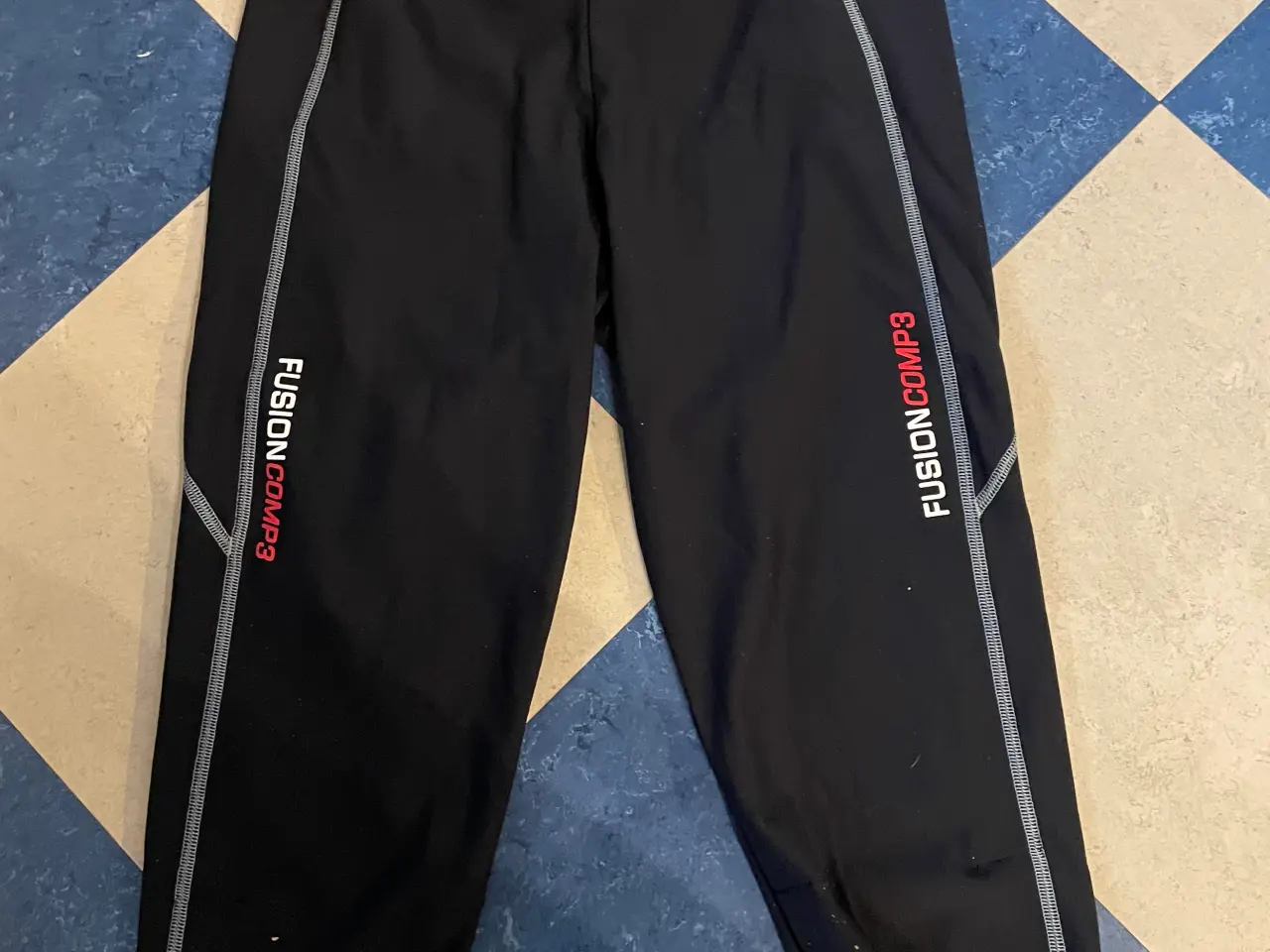 Billede 1 - Fusion COMP3 3/4 tights S og M