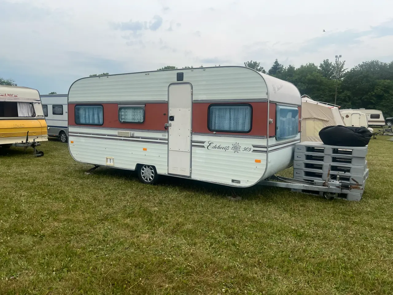 Billede 1 - Nyrenoveret Campingvogn