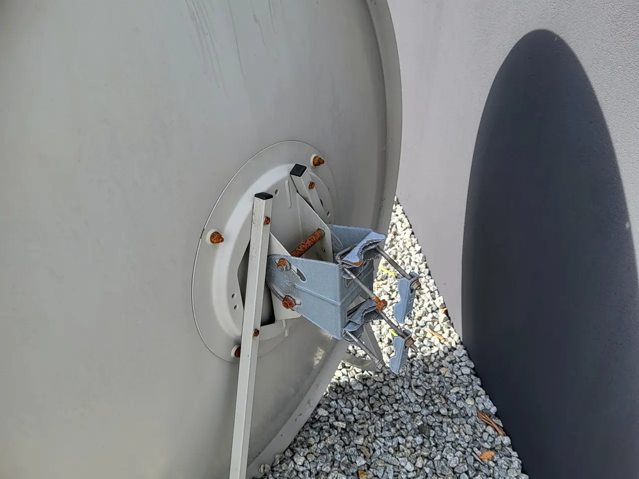 Billede 3 - Parabol skærm TRIAX 100 cm. Med 4 stk. LNB hoveder