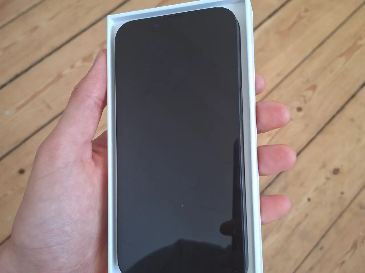 Billede 1 - Iphone 16e