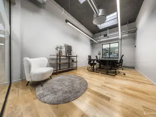 7 personers kontorsuite