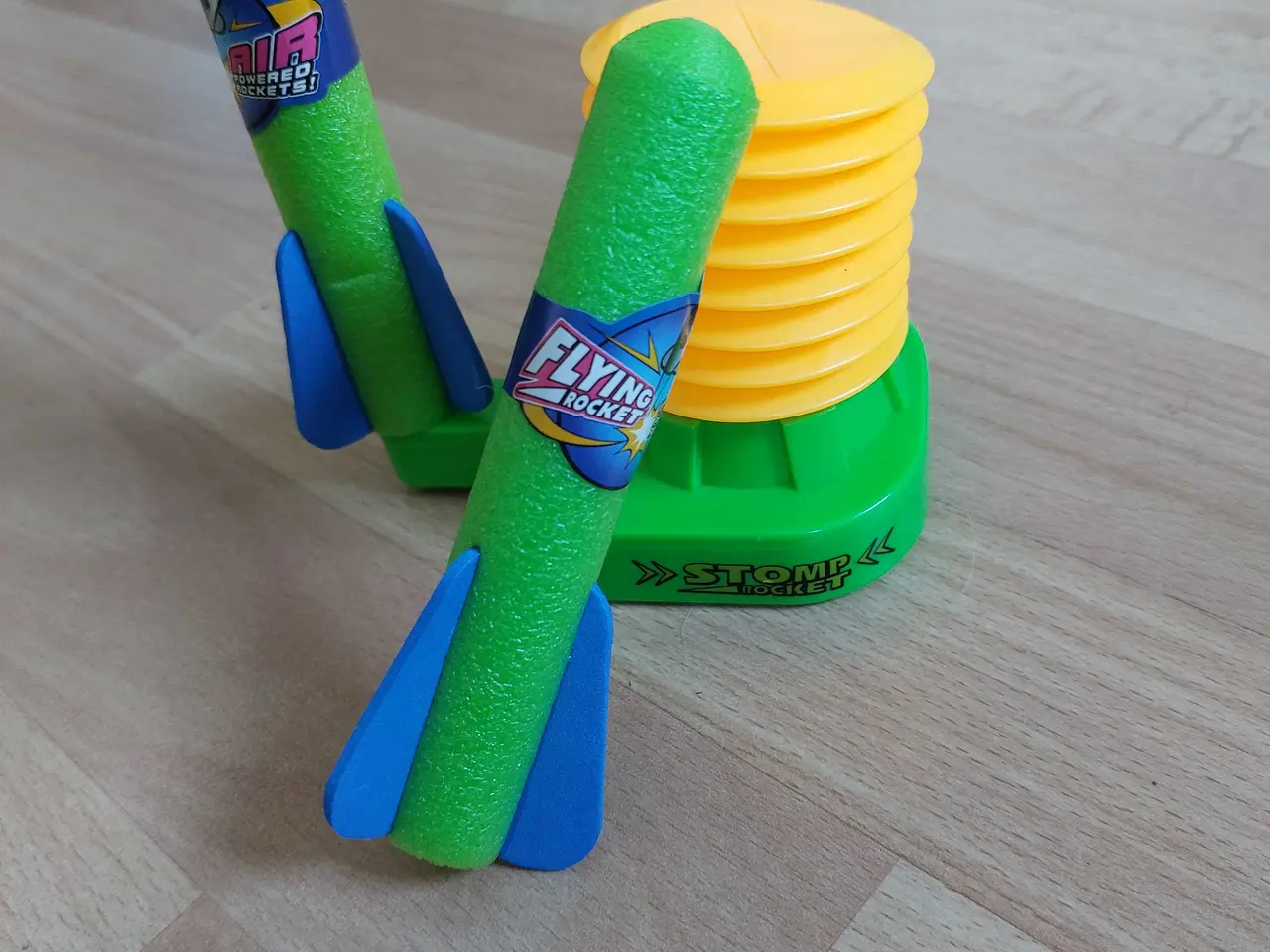 Billede 1 - Stomp rocket til ude eller inde leg