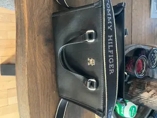 Tommy Hilfiger tote taske som ny