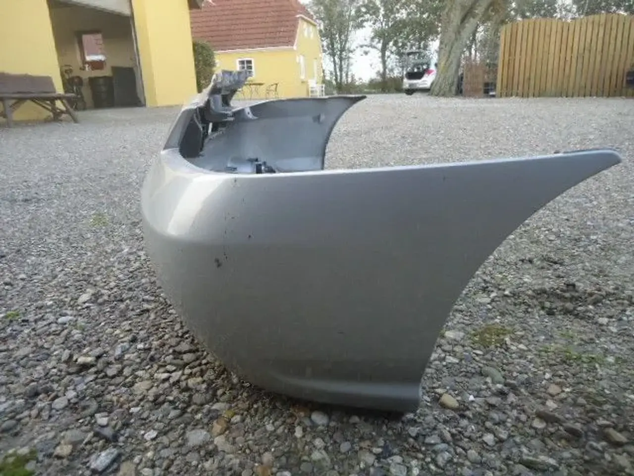 Billede 3 - For kofanger til Liana