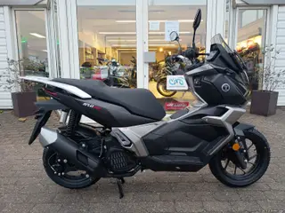 Voge SR1 ADV