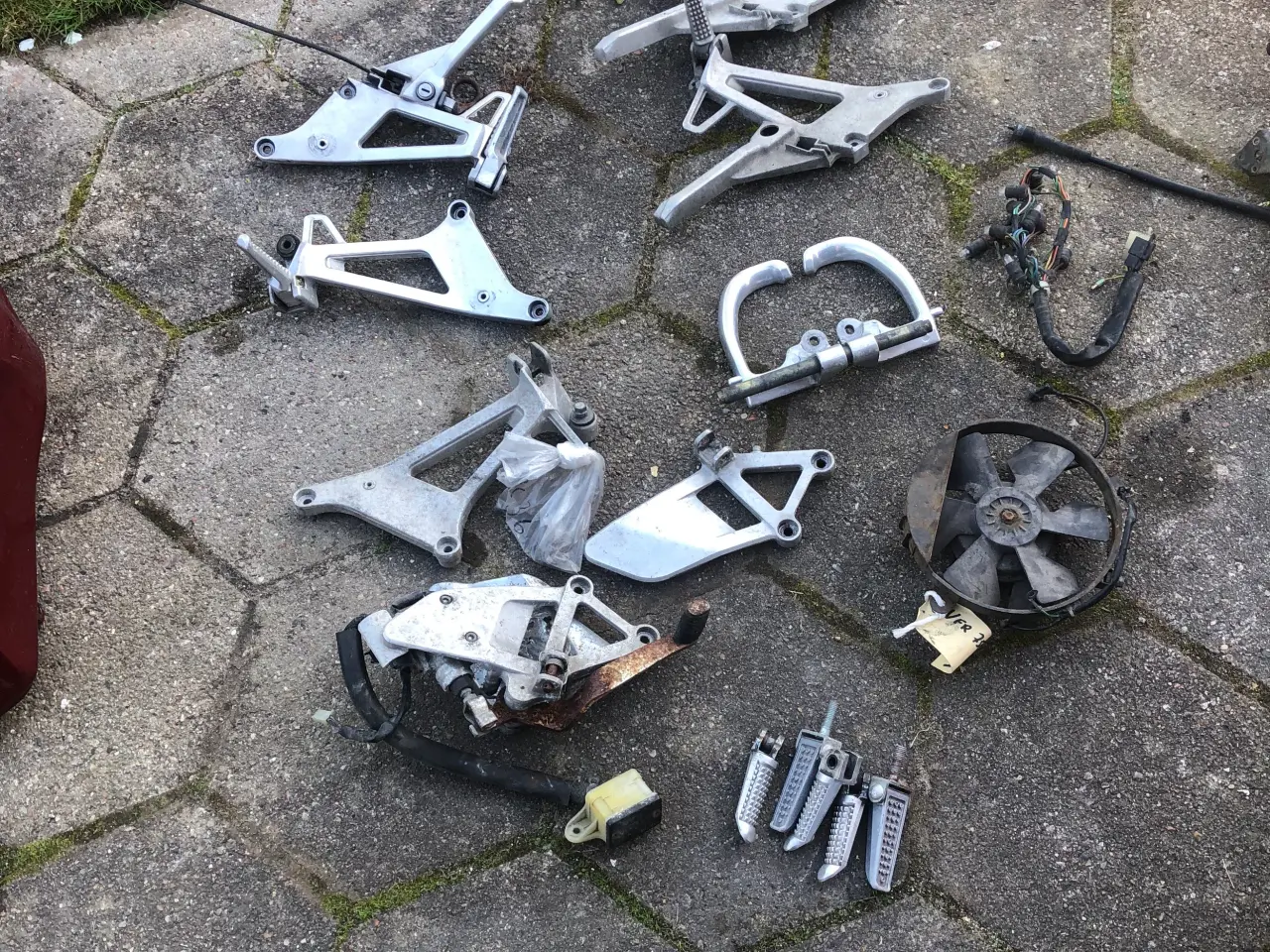 Billede 3 - Honda vfr750f rc36 dele