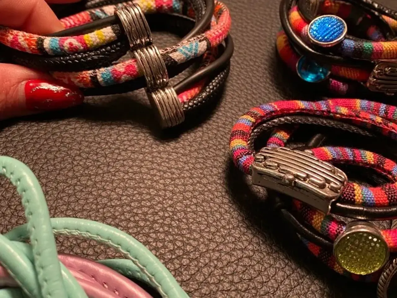 Billede 1 - Meget flotte armbåne