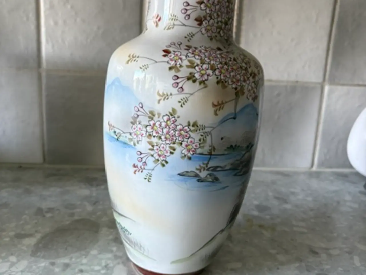 Billede 2 - Sjælden og smuk porcelænsvase