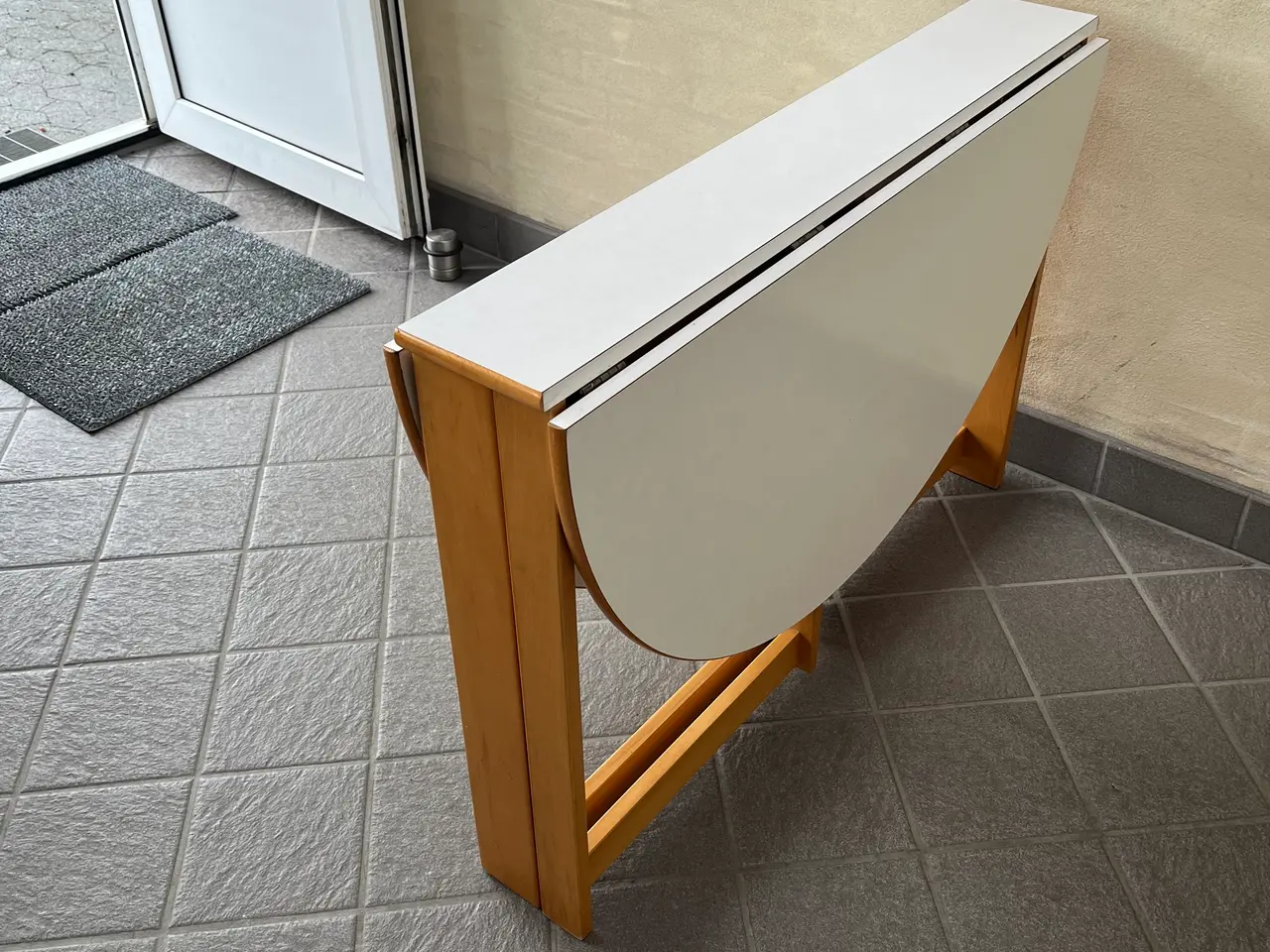 Billede 2 - Bord oval. Sammenklappelig