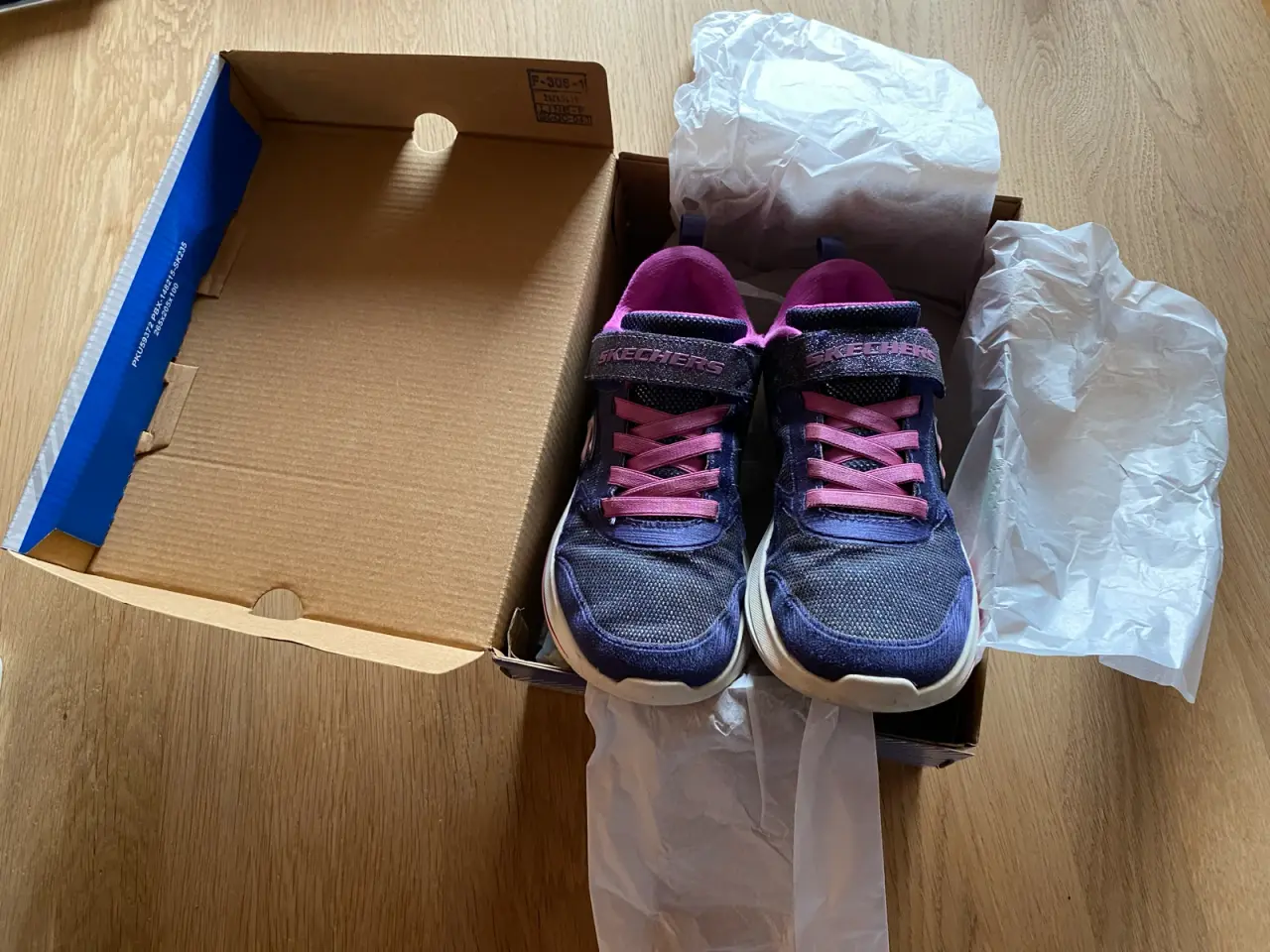 Billede 1 - Skechers waterproof pigesko str. 35