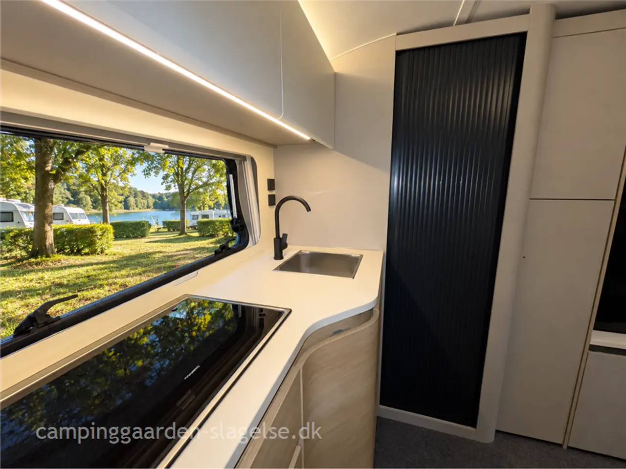 Billede 3 - 2027 - Adria Action 391 LH Classic 🏕️ LILLE VOGN – KÆMPE CAMPINGGLÆDE! 😎