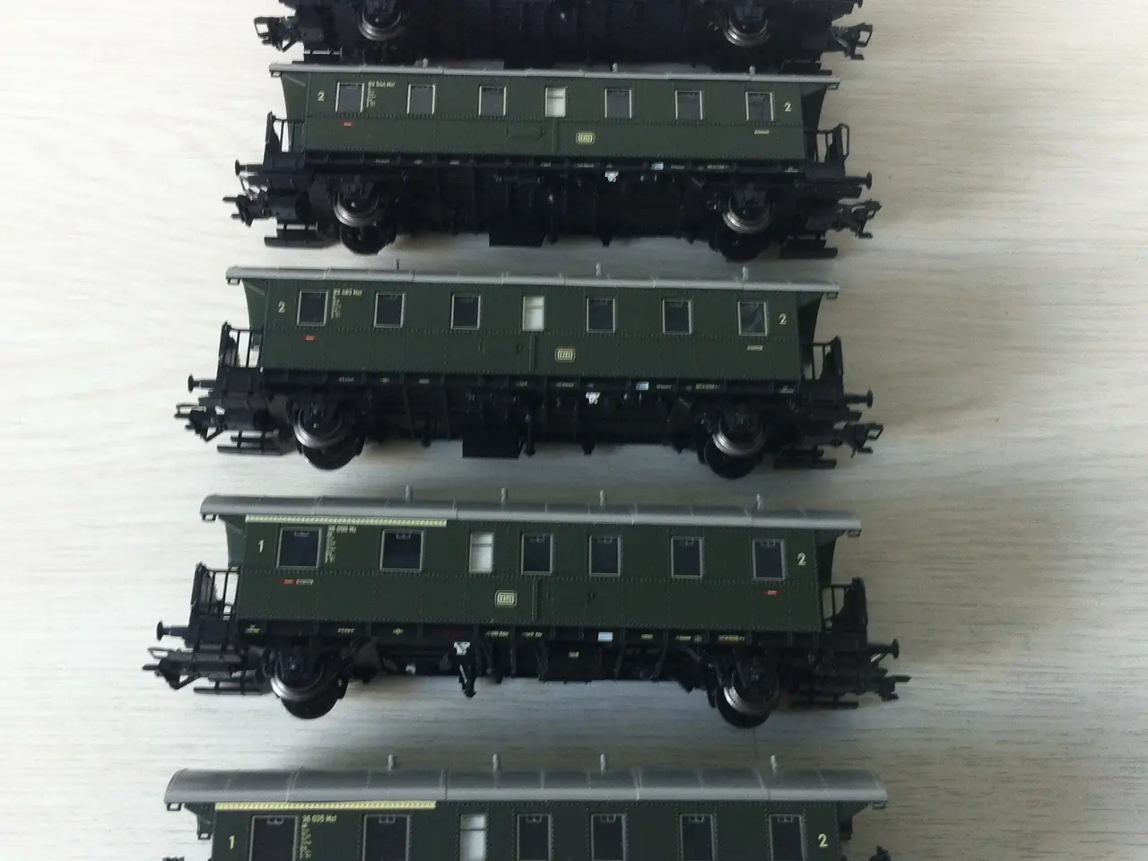 Billede 1 -  5 stk. Märklin DB personvogne (som nye )